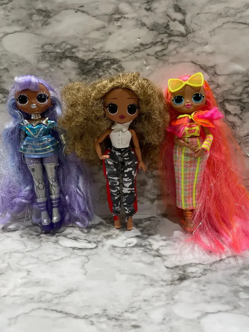 Lol surpise omg dolls lot A